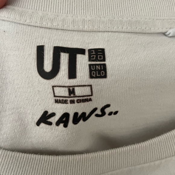 KAWS x Uniqlo BFF White Pocket Tee Medium - Picture 3 of 4